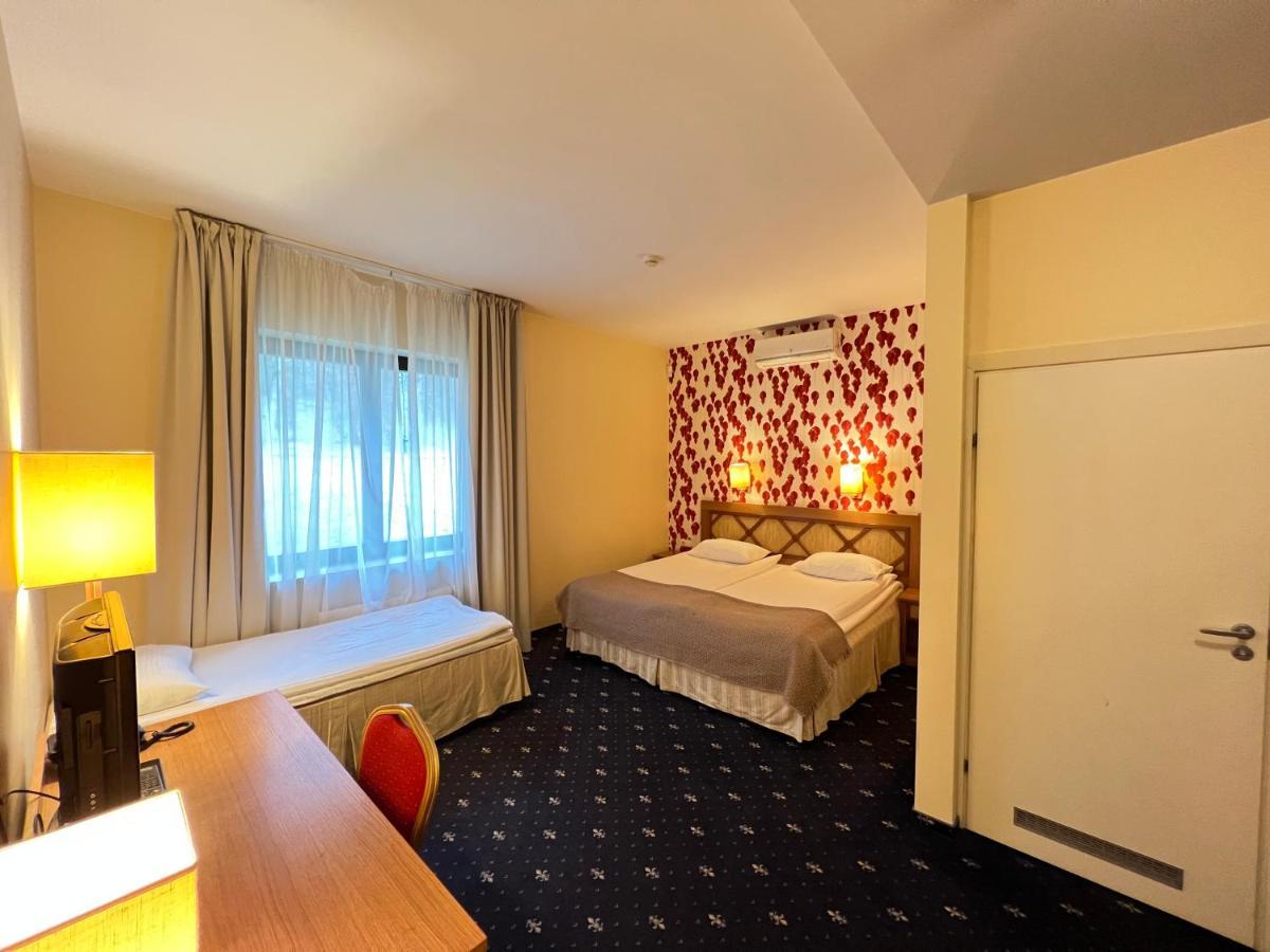 Park Villa Hotel VNO Kültér fotó